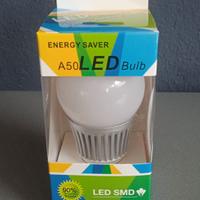 Lampadina a Bulbo LED E27 5W 3000K