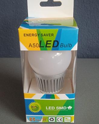 Lampadina a Bulbo LED E27 5W 3000K