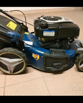 Rasaerba semiprofessionale trazionato