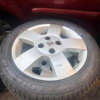 cerchi 15 Nissan Micra con 4 Gomme