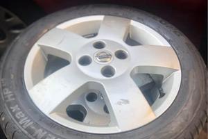 cerchi 15 Nissan Micra con 4 Gomme