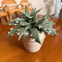 Finto cactus in ceramica