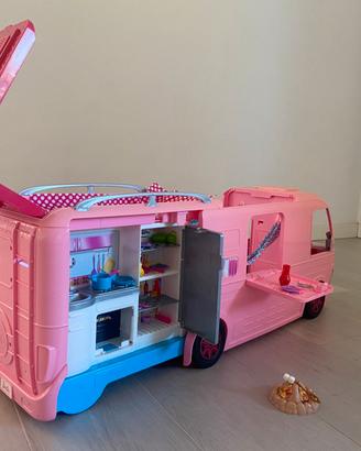 Camper con piscina Barbie+macchina Barbie