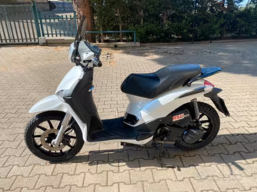 Liberty 125 - anno 2010