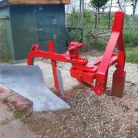 aratro per trattore piccolo