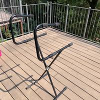 Cavalletto per tastiere e sintetizzatori.