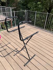 Cavalletto per tastiere e sintetizzatori.