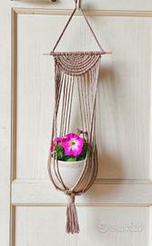 Porta piante sospeso in macramè handmade-boho chic
