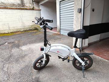 Bici elettrica pieghevole Dyu D3+ (con accessori) 