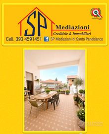 Semi indipendente con terrazzo a livello