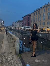 Hostess, cameriera, barista