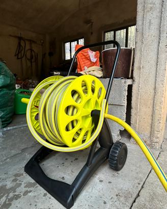 Tubo irrigazione giardino