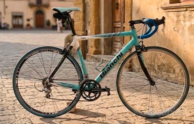 bicicletta da corsa bianchi