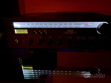 Akai AA-1020. Sintoamplificatore. 1976