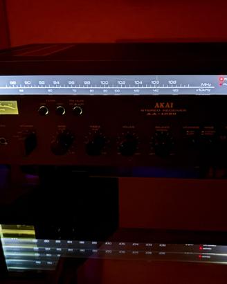 Akai AA-1020. Sintoamplificatore. 1976