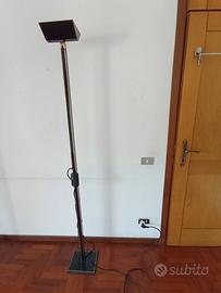 Lampada alogena piantana