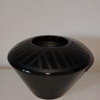 vaso in ceramica nero