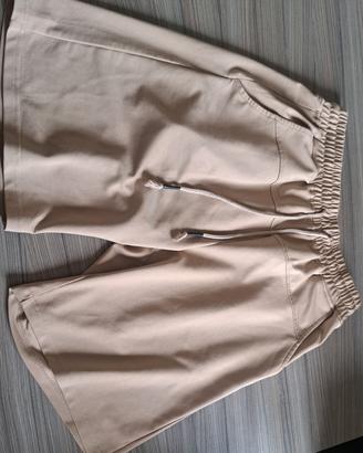 pantaloncini marroni