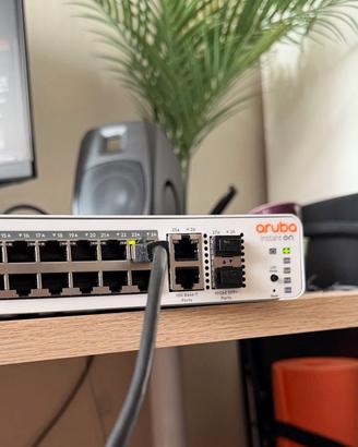Switch di rete - HPE Aruba InstantOn 1960 - JL807A