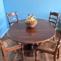 Tavolo rotondo allungabile abbinato a 6 sedie