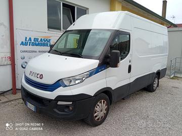 Iveco DAILY 3.0 NATURAL POWER PASSO LUNGO 2018