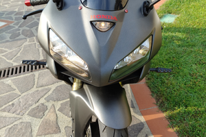 Honda CBR 600 RR anno 2005