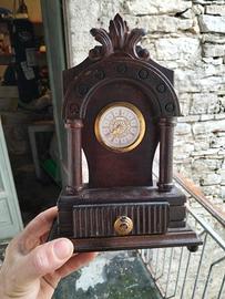 orologio antico con cassetto 