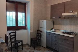 Quarto mono arredato+ terrazzino 400,00