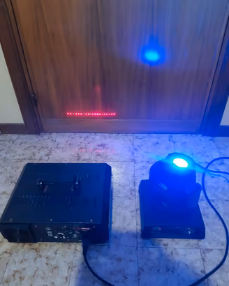 Effetti luce led dj e karaoke testa mobile e laser