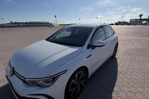 Volskwagen Golf 1.5 etsi evo R-Line 150cv dsg