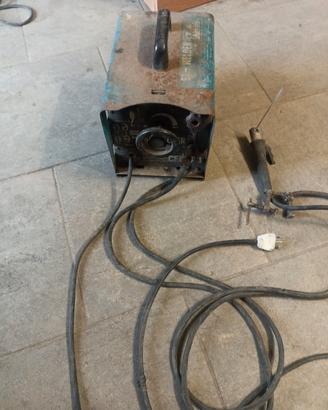 saldatrice 220\380 volt con cavi e maschera