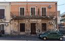 ampio-appartamento-su-due-livelli-con-terrazzo-e-s