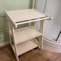 carrello in legno con ruote 