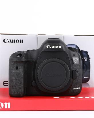 Canon 5D Mark III USATO GARANTITO PER DUE ANNI
