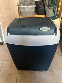 Frigo da viaggio/auto 30 litri. Presa auto e 220v