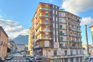 MONOLOCALE A AVELLINO