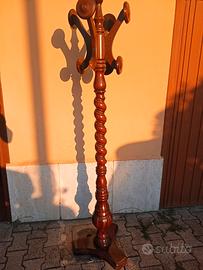 attaccapanni in legno noce