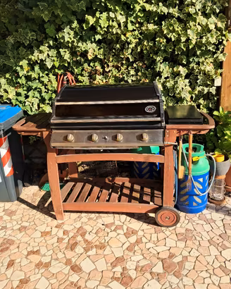 Barbecue a gas e pietra lavica 