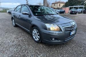 Toyota Avensis 2.0 D-4D Sol