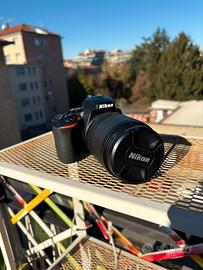 Fotocamera Nikon d5600 + obiettvo 18-140 Nikon