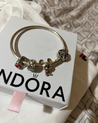 Bracciale Pandora con charm