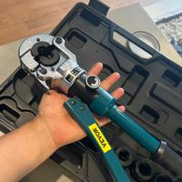 Crimpatrice pressa per tubi multistrato