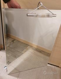 Specchio da parete con lampada