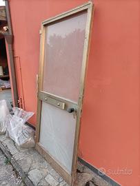 Portafinesta in alluminio e doppio vetro