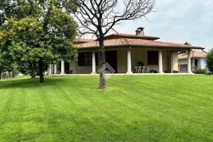 VILLA SINGOLA A LENO