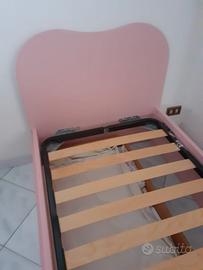 letto singolo in legno 