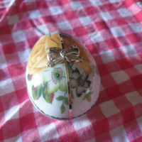 Ovetto in porcellana