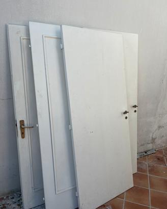 Mi libero di n.4 porte in legno tamburato