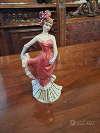 statuetta di ballerina in porcellana