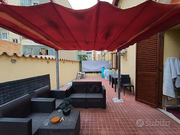 Bilocale Con cortile Via Tuveri. Locato